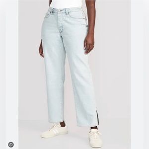 Old Navy Curvy Button-Fly High-Waisted OG Loose Side-Split Jean. Size 28. NWT.